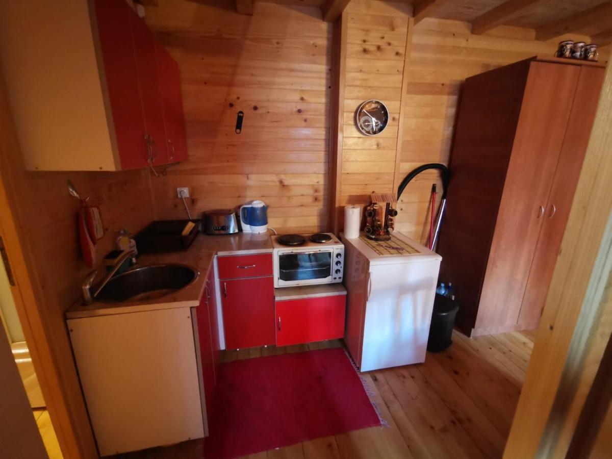 Apartman Bugar Митровац Екстериор снимка